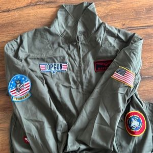 Men’s Top Gun Costume 🎃 - Just in time for Halloween!